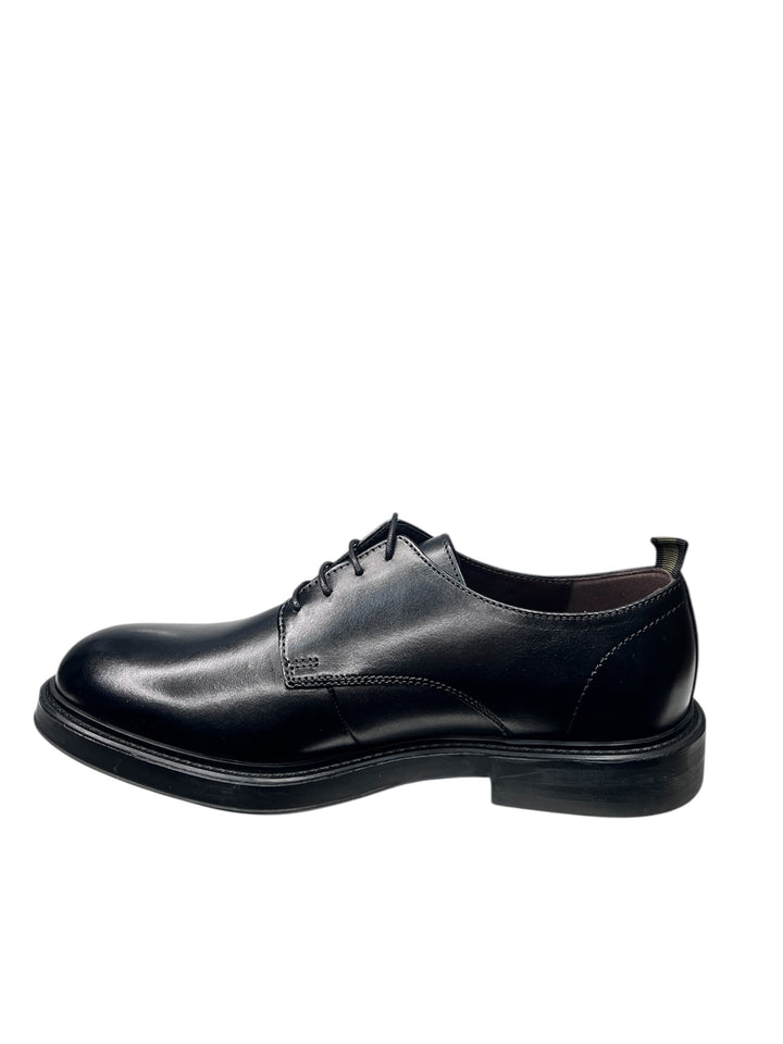 stringata uomo nero