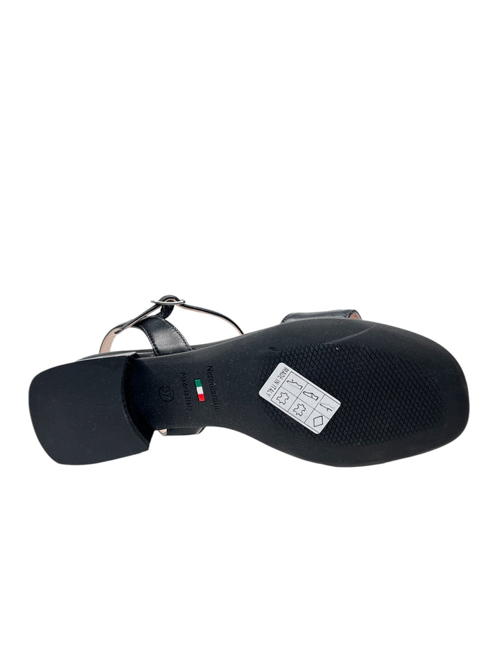 sandalo donna in pelle nera