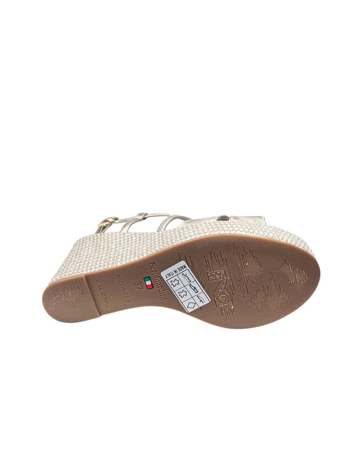 sandalo donna in pelle miele
