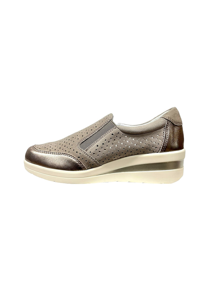 sneakers donna pelle scamosciata cinziasoft art.iv121457-001sabbia